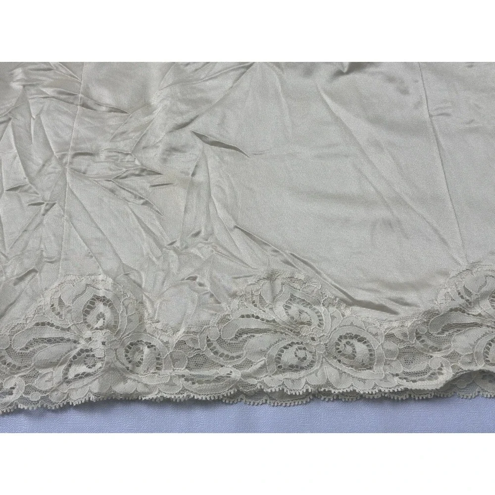 Vintage Bali Ivory Lace Slip Dress Size 34 USA Made Lingerie 70s 80s Bridal Glam